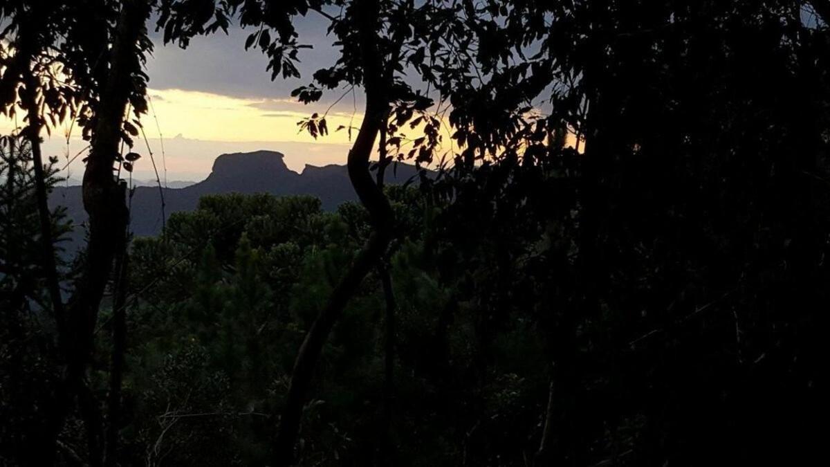 Chale Dos Tucanos- Parede De Vidro Com Linda Vista Campos do Jordao Luaran gambar